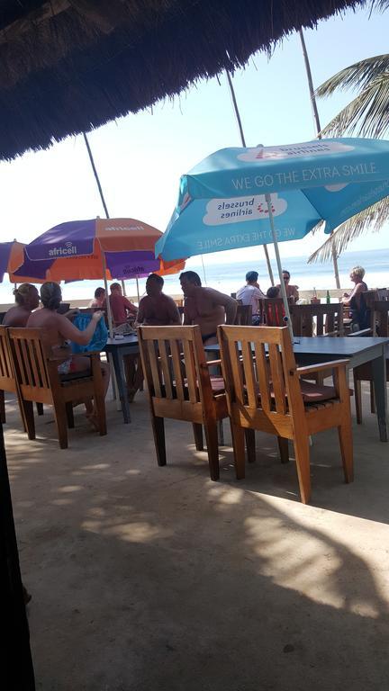 Leybato Beach Hotel Fajara Ngoại thất bức ảnh
